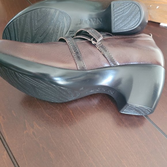 Naot leather women's ankle booties - Picture 5 of 5